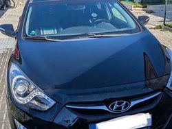 Schwarz Gebraucht 2013 Hyundai i40 Premium Kombi | 5.500 € (Fairer Preis)