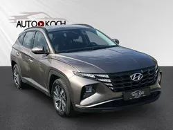 Braun Gebraucht 2023 Hyundai Tucson Select SUV | 27.590 € (Guter Preis)