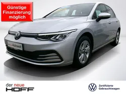 Silber Gebraucht 2021 VW Golf VIII Life Limousine | 20.975 € (Etwas zu teuer)