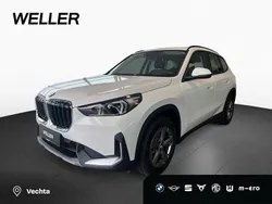 Weiß Gebraucht 2024 BMW X1 Performance SUV | 42.900 € (Guter Preis)