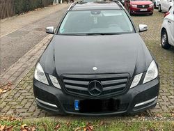 Schwarz Gebraucht 2011 Mercedes E250 Kombi | 7.500 € (Etwas zu teuer)