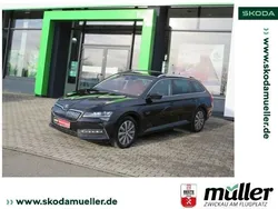 Schwarz (schwarzmagic perleffekt) Gebraucht 2020 Skoda Superb Style Kombi | 21.990 € (Fairer Preis)