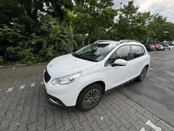Weiß Gebraucht 2014 Peugeot 2008 Access SUV | 6.100 € (Etwas zu teuer)