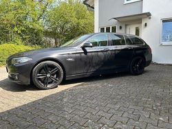 Schwarz Gebraucht 2015 BMW 530 Luxury Line Kombi | 13.700 € (Fairer Preis)