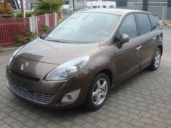 Braun Gebraucht 2009 Renault Scénic III Luxe Van / Kleinbus | 3.900 € (Guter Preis)