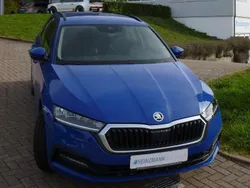 Energy blau Gebraucht 2023 Skoda Octavia Ambition Kombi | 26.900 € (Guter Preis)