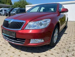 Rot Gebraucht 2009 Skoda Octavia Ambiente Limousine | 3.990 € (Superpreis)