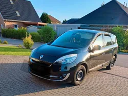 Schwarz Gebraucht 2012 Renault Grand Scénic III Bose Edition Van / Kleinbus | 4.990 € (Fairer Preis)