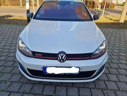Weiß Gebraucht 2016 VW Golf VII GTI Kleinwagen | 15.299 € (Etwas zu teuer)