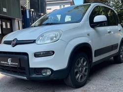 Weiß Gebraucht 2013 Fiat Panda 4x4 Rock Kleinwagen | 6.290 € (Guter Preis)