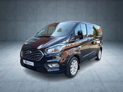 Schwarz Gebraucht 2019 Ford Tourneo Custom Titanium Van / Kleinbus | 33.990 € (Teuer)