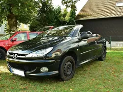 Schwarz Gebraucht 2005 Peugeot 206 CC Cabrio | 2.000 € (Fairer Preis)
