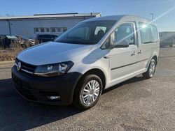 Weiß Gebraucht 2017 VW Caddy Trendline Van / Kleinbus | 14.500 € (Fairer Preis)