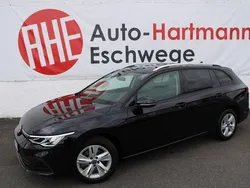Schwarz Gebraucht 2023 VW Golf VIII Life Kombi | 24.279 € (Guter Preis)