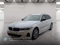Weiß Gebraucht 2024 BMW 318 Shadowline Kombi | 31.706 € (Superpreis)