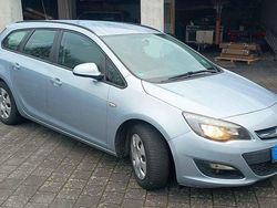 Grau Gebraucht 2014 Opel Astra Eco Kombi | 3.000 € (Superpreis)