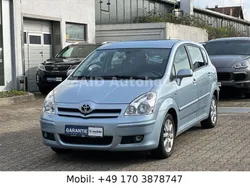 Blau Gebraucht 2006 Toyota Corolla Van / Kleinbus | 7.999 € (Etwas zu teuer)