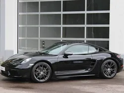 Schwarz Gebraucht 2020 Porsche 718 Cayman T Sport | 57.600 €