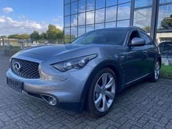 Grau Gebraucht 2017 Infiniti QX70 SUV | 19.750 €