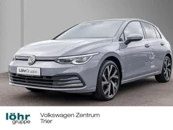 Grau Gebraucht 2021 VW Golf VIII Business Limousine | 20.980 € (Guter Preis)