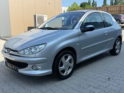 Grau Gebraucht 2006 Peugeot 206 Quiksilver Limousine | 2.499 € (Etwas zu teuer)