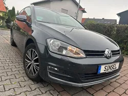Grau Gebraucht 2016 VW Golf VII Allstar Limousine | 8.299 € (Guter Preis)