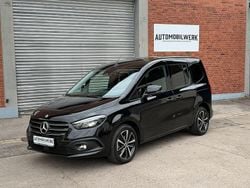 Schwarz Gebraucht 2022 Mercedes T180 Edition 1 Van / Kleinbus | 26.499 € (Fairer Preis)