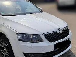 Weiß Gebraucht 2016 Skoda Octavia Kombi | 9.800 € (Fairer Preis)