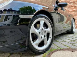 Schwarz Gebraucht 2001 Porsche 911 Carrera Coupé | 35.996 € (Etwas zu teuer)
