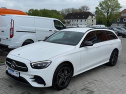 Weiß Gebraucht 2022 Mercedes E300 AMG line Kombi | 28.799 € (Fairer Preis)