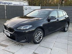 Black sapphire metallic Gebraucht 2024 BMW 120 Kleinwagen | 29.900 € (Fairer Preis)