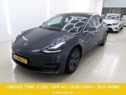 Grau Gebraucht 2020 Tesla Model 3 Standard Range Limousine | 16.900 € (Guter Preis)