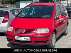 Rot Gebraucht 2009 VW Sharan Van / Kleinbus | 6.999 € (Teuer)