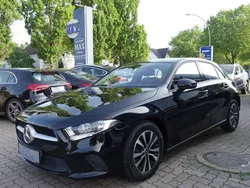 Schwarz Gebraucht 2022 Mercedes A180 Business Limousine | 18.999 € (Guter Preis)