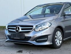 Grau Gebraucht 2016 Mercedes B180 Van / Kleinbus | 12.490 € (Guter Preis)