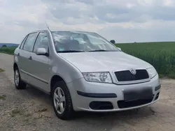 Silber Gebraucht 2005 Skoda Fabia Limousine | 1.000 € (Fairer Preis)