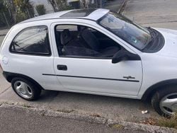 Weiß Gebraucht 1995 Opel Corsa Swing Kleinwagen | 2.200 €