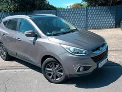 Braun Gebraucht 2015 Hyundai ix35 SUV | 13.200 € (Etwas zu teuer)
