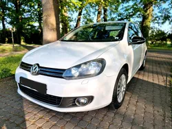 Weiß Gebraucht 2012 VW Golf VI Edition Kleinwagen | 5.000 € (Etwas zu teuer)