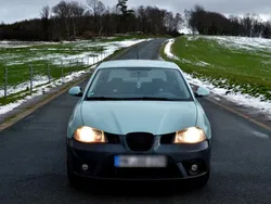 Blau Gebraucht 2006 Seat Ibiza Kleinwagen | 599 € (Fairer Preis)
