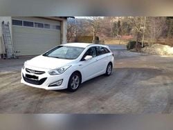Weiß Gebraucht 2013 Hyundai i40 Style Kombi | 2.500 € (Superpreis)