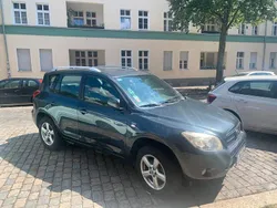 Grau Gebraucht 2006 Toyota RAV4 SUV | 3.700 € (Fairer Preis)
