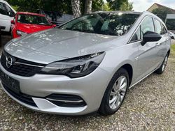 Silber (metallic) Gebraucht 2021 Opel Astra Elegance Kombi | 10.680 € (Etwas zu teuer)