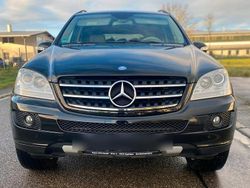Schwarz Gebraucht 2005 Mercedes ML350 SUV | 9.500 €