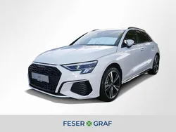 Gletscherweiß metallic Gebraucht 2024 Audi A3 S-Line Limousine | 39.750 €