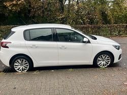 Weiß Gebraucht 2020 Peugeot 308 Kleinwagen | 6.000 € (Superpreis)