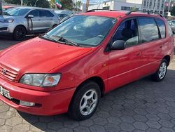 Rot Gebraucht 2000 Toyota Picnic Van / Kleinbus | 2.850 €