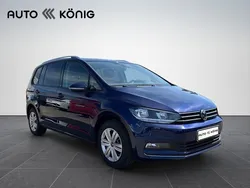 Blau Gebraucht 2024 VW Touran Comfortline Van / Kleinbus | 39.490 € (Teuer)