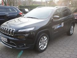 Schwarz metallic Gebraucht 2015 Jeep Cherokee Limited SUV | 36.500 €