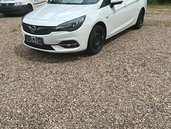 Weiß Gebraucht 2020 Opel Astra Edition Kombi | 10.500 € (Guter Preis)